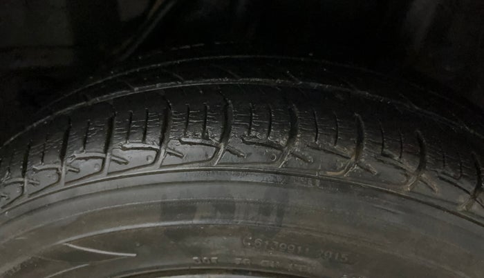 2015 Honda Brio S MT, Petrol, Manual, 26,860 km, Left Rear Tyre Tread
