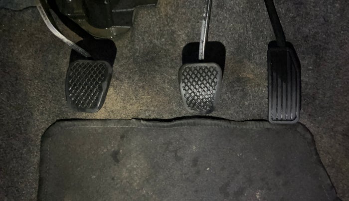 2015 Honda Brio S MT, Petrol, Manual, 26,860 km, Pedals