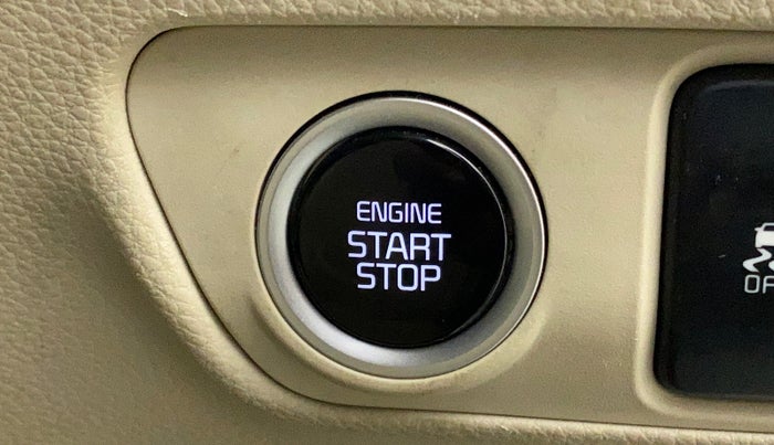 2022 KIA CARENS LUXURY PLUS 1.4 PETROL 7 STR, Petrol, Manual, 20,230 km, Keyless Start/ Stop Button