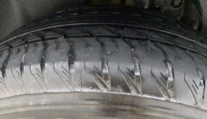 2022 Tata Safari XZA PLUS DARK EDITION, Diesel, Automatic, 31,292 km, Right Rear Tyre Tread