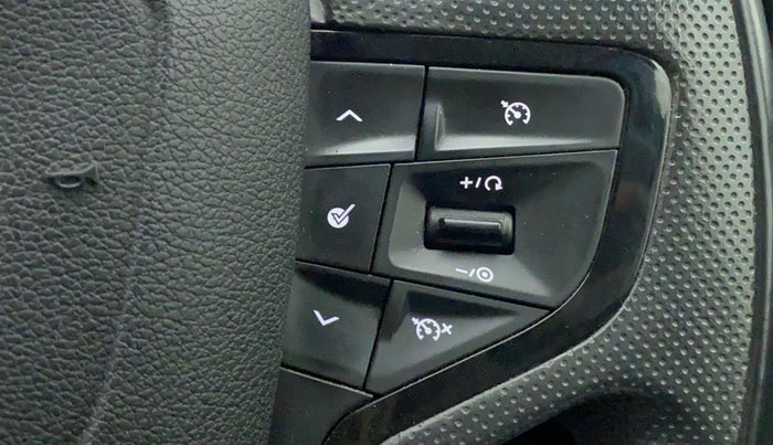 2022 Tata Safari XZA PLUS DARK EDITION, Diesel, Automatic, 31,292 km, Adaptive Cruise Control