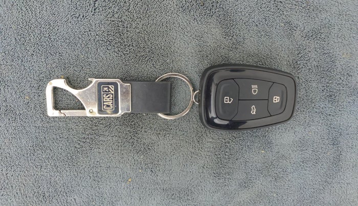 2022 Tata Safari XZA PLUS DARK EDITION, Diesel, Automatic, 31,292 km, Key Close Up