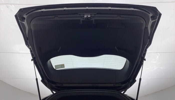 2022 Tata Safari XZA PLUS DARK EDITION, Diesel, Automatic, 31,292 km, Boot Door Open