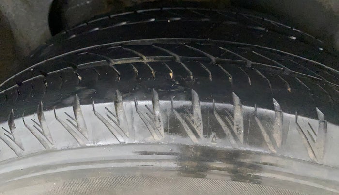 2022 Tata Safari XZA PLUS DARK EDITION, Diesel, Automatic, 31,292 km, Left Rear Tyre Tread