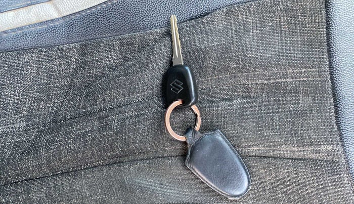 2015 Maruti Alto 800 LXI, Petrol, Manual, 80,006 km, Key Close Up