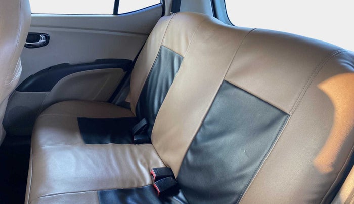 2011 Hyundai i10 MAGNA 1.2, Petrol, Manual, 80,890 km, Right Side Rear Door Cabin