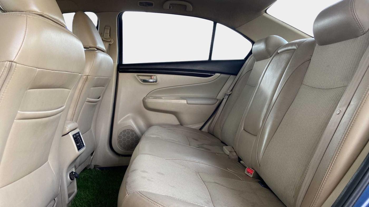 2018 Maruti Ciaz ZETA 1.4  MT PETROL, Petrol, Manual, 95,071 km, Right Side Rear Door Cabin