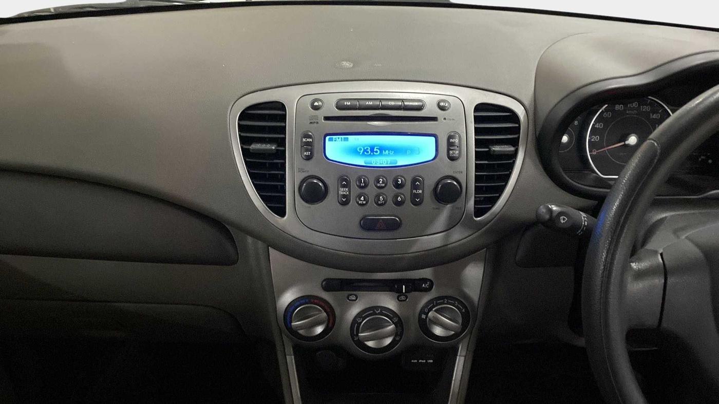 2015 Hyundai i10 SPORTZ 1.1, Petrol, Manual, 59,687 km, Air Conditioner