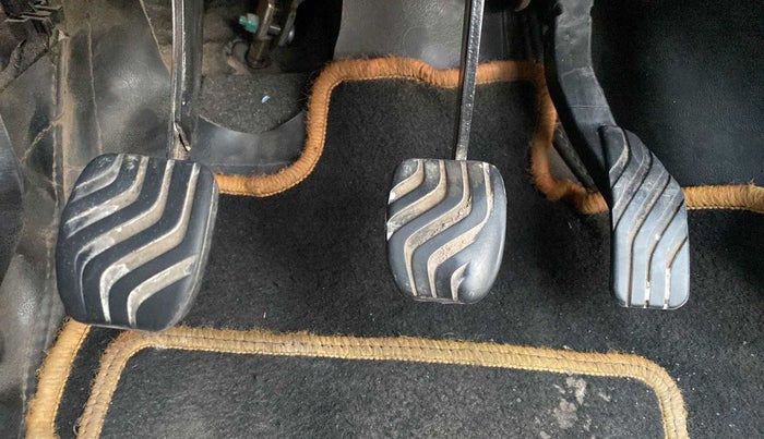 2016 Renault Kwid RXT 0.8, CNG, Manual, 69,083 km, Pedals