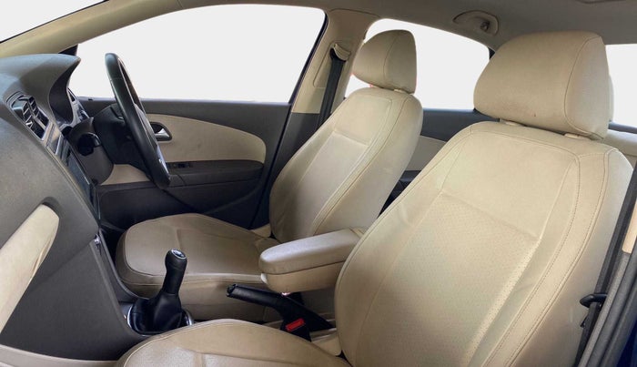 2013 Volkswagen Vento HIGHLINE 1.6 MPI, Petrol, Manual, 66,037 km, Right Side Front Door Cabin