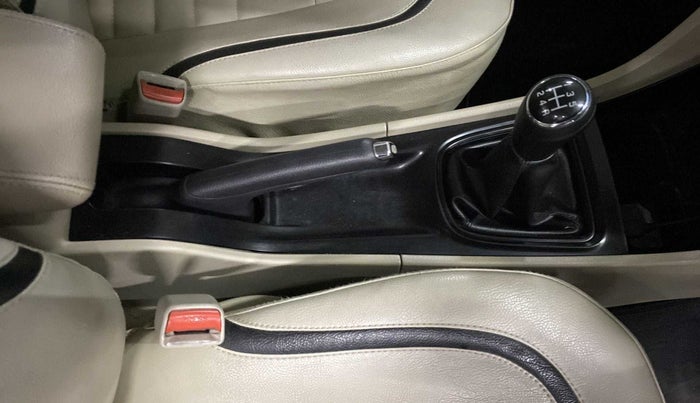 2016 Maruti Ciaz VXI, Petrol, Manual, 50,252 km, Gear Lever