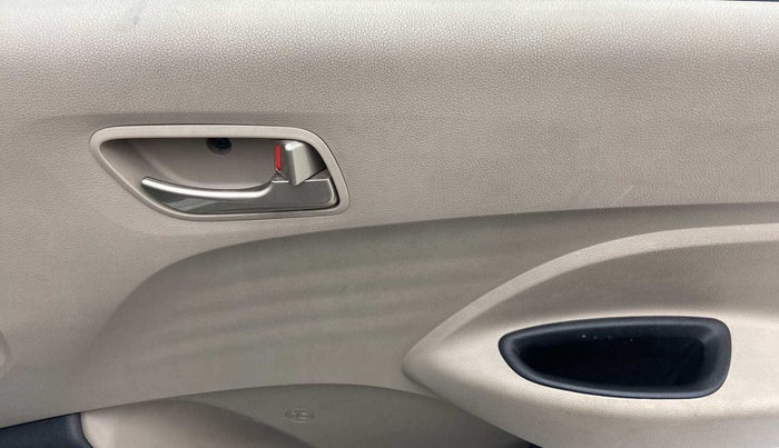 2019 Hyundai NEW SANTRO SPORTZ AMT, Petrol, Automatic, 16,631 km, Driver Side Door Panels Control