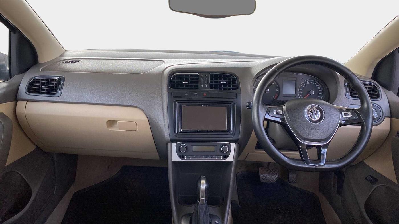 2015 Volkswagen Vento HIGHLINE 1.5 AT, Diesel, Automatic, 68,612 km, Dashboard