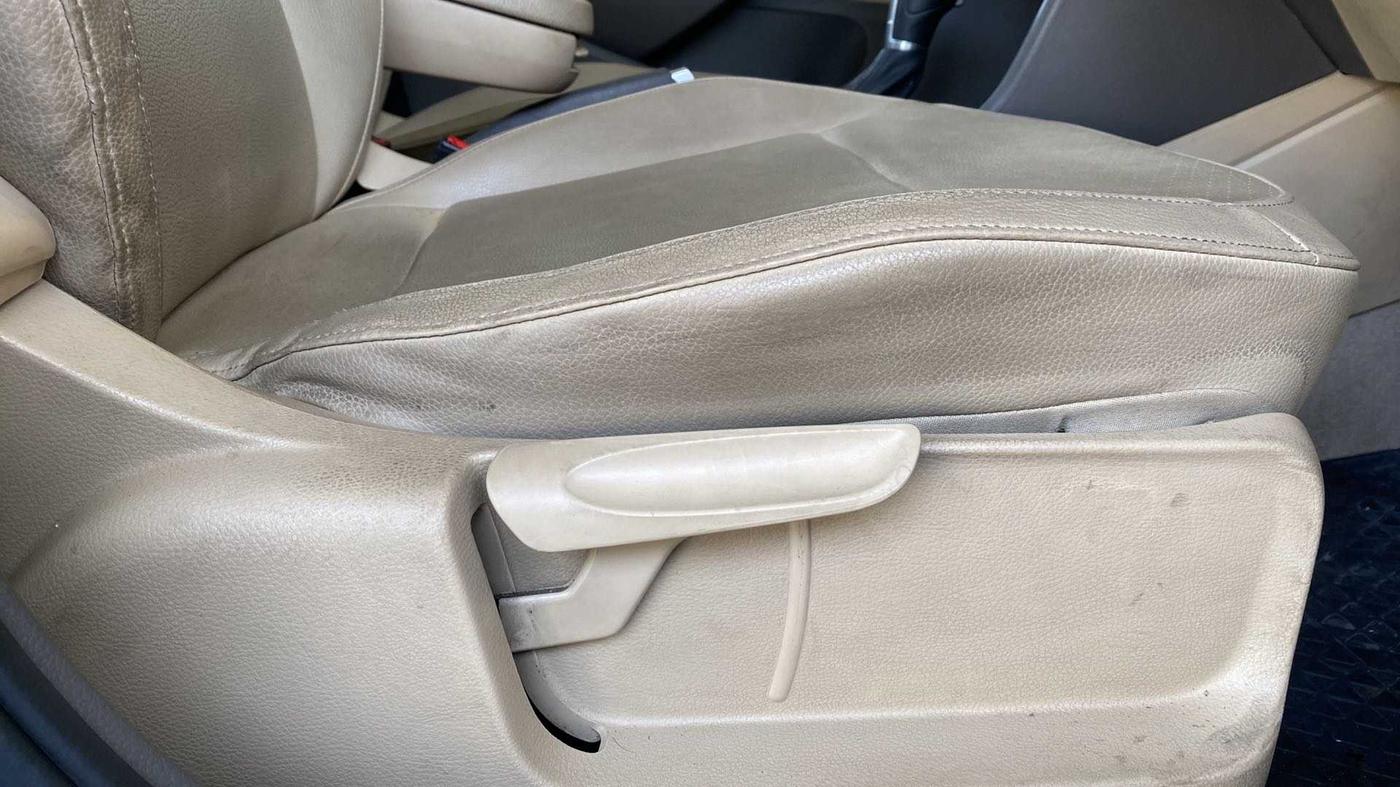 2015 Volkswagen Vento HIGHLINE 1.5 AT, Diesel, Automatic, 68,612 km, Driver Side Adjustment Panel