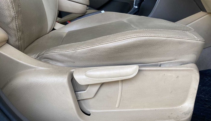 2015 Volkswagen Vento HIGHLINE 1.5 AT, Diesel, Automatic, 68,612 km, Driver Side Adjustment Panel