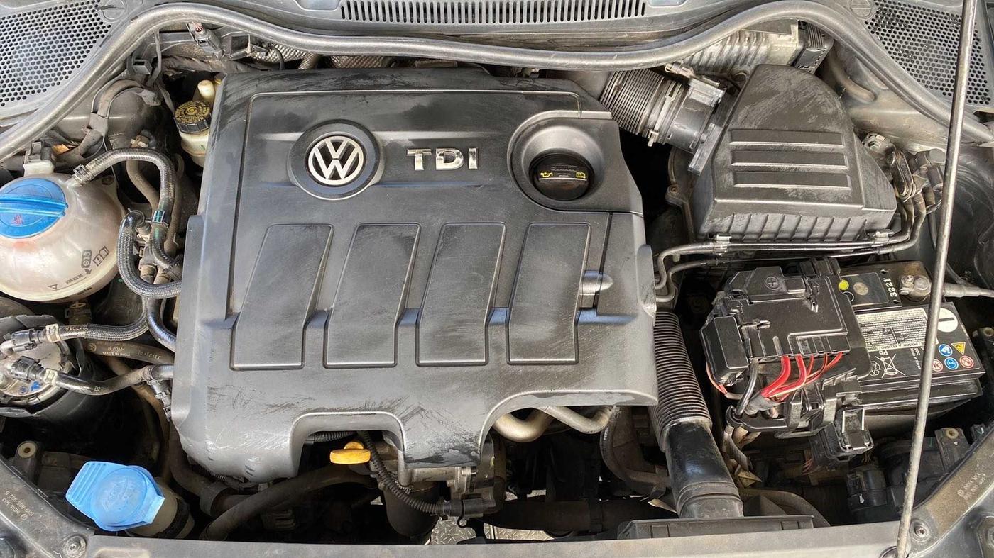 2015 Volkswagen Vento HIGHLINE 1.5 AT, Diesel, Automatic, 68,612 km, Open Bonet