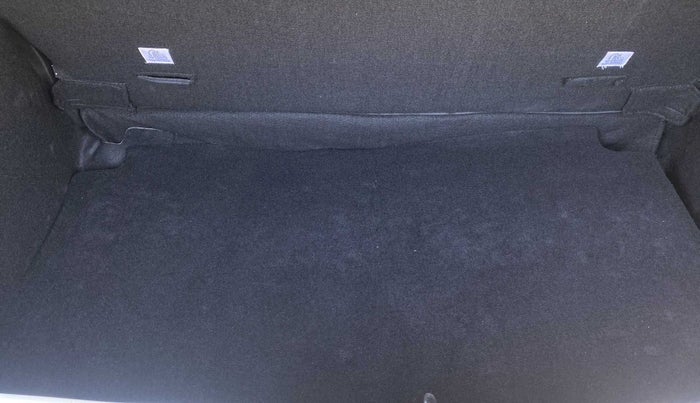 2021 Tata PUNCH CREATIVE AMT 1.2 RTN DUAL TONE, Petrol, Automatic, 23,276 km, Boot Inside