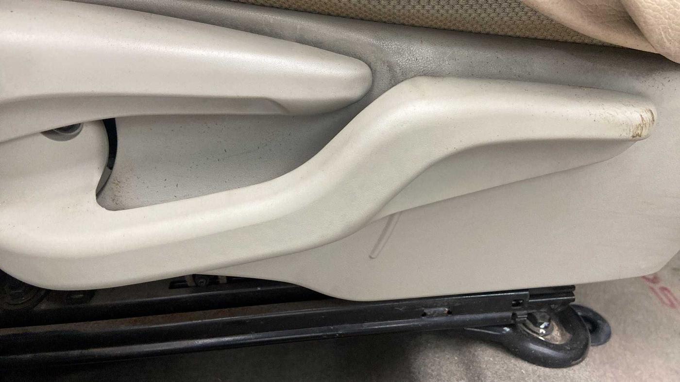 2016 Toyota Etios Liva V, Petrol, Manual, 10,313 km, Driver Side Adjustment Panel