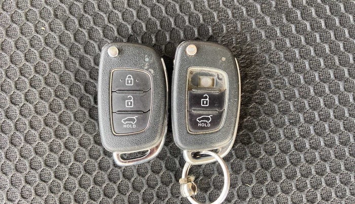 2015 Hyundai i20 Active 1.2 S, CNG, Manual, 59,888 km, Key Close Up