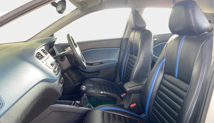 2015 Hyundai i20 Active 1.2 S, CNG, Manual, 59,888 km, Right Side Front Door Cabin