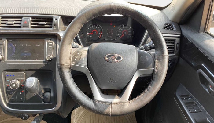2019 Mahindra KUV 100 NXT K8 P 6 STR DUAL TONE, Petrol, Manual, 44,303 km, Steering Wheel Close Up