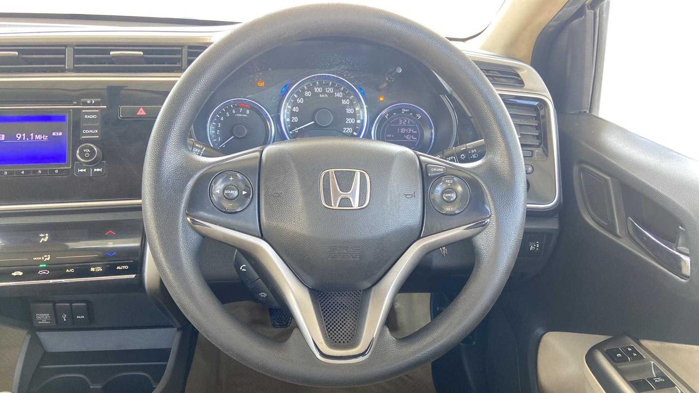 2016 Honda City 1.5L I-VTEC V MT, Petrol, Manual, 1,18,422 km, Steering Wheel Close Up