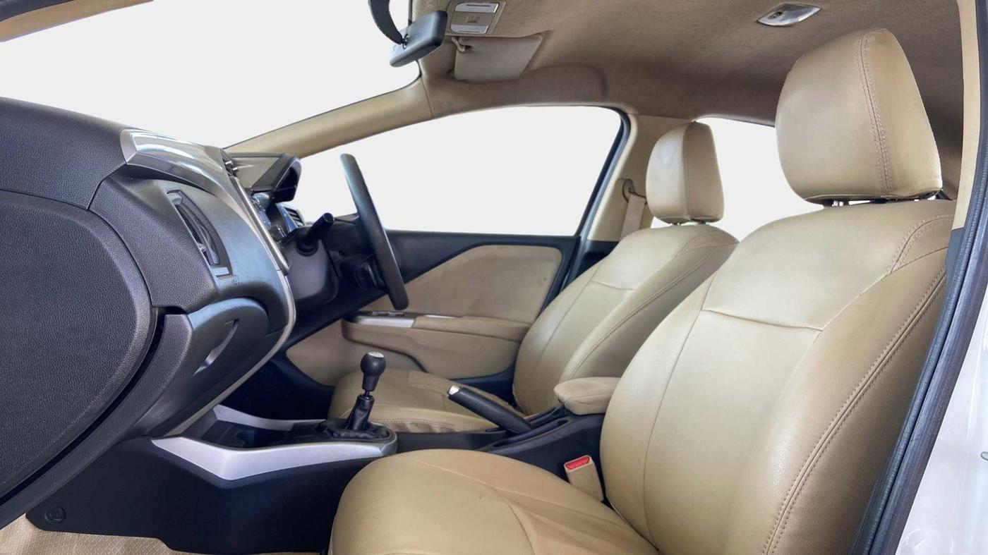 2016 Honda City 1.5L I-VTEC V MT, Petrol, Manual, 1,18,422 km, Right Side Front Door Cabin