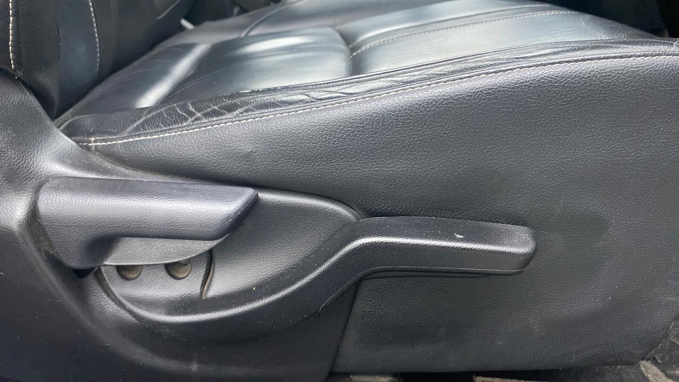 2017 Honda BR-V 1.5L I-VTEC VX, Petrol, Manual, 67,306 km, Driver Side Adjustment Panel