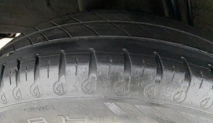 2021 Renault Kwid CLIMBER 1.0 AMT (O), Petrol, Automatic, 36,303 km, Right Rear Tyre Tread