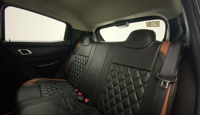2021 Renault Kwid CLIMBER 1.0 AMT (O), Petrol, Automatic, 36,303 km, Right Side Rear Door Cabin