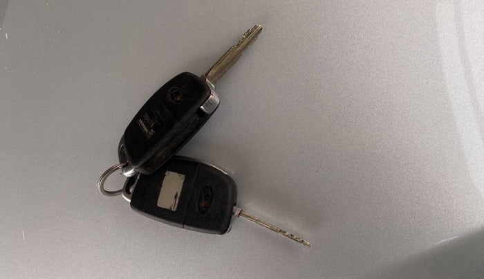 2014 Hyundai Xcent S 1.2, Petrol, Manual, 79,732 km, Key Close Up