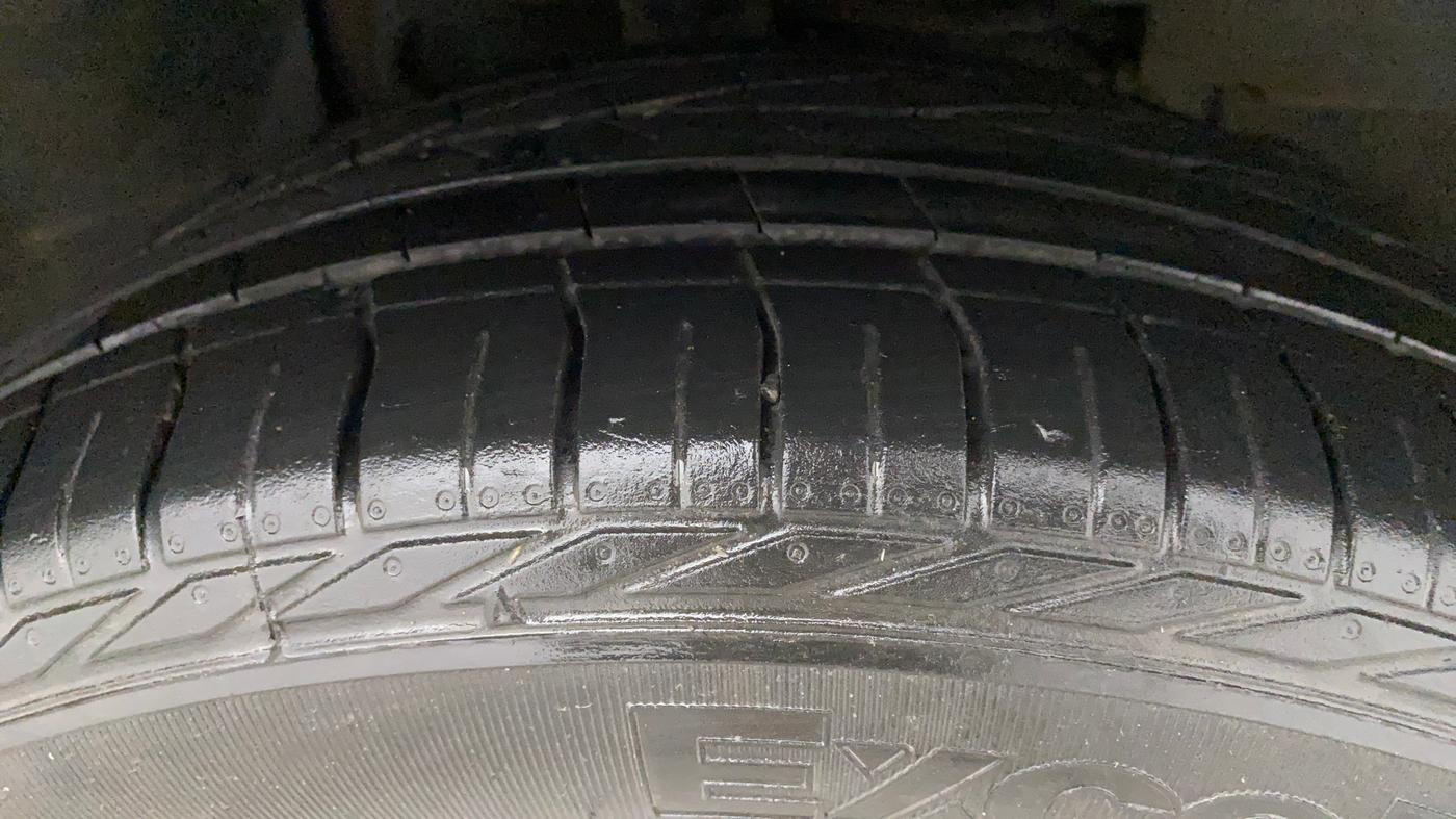 2021 Tata NEXON XZA PLUS (O) PETROL, Petrol, Automatic, 36,930 km, Right Front Tyre Tread