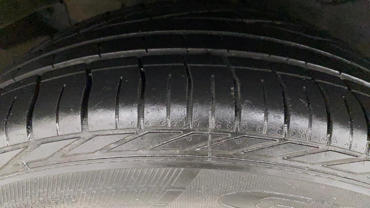 2021 Tata NEXON XZA PLUS (O) PETROL, Petrol, Automatic, 36,930 km, Right Rear Tyre Tread