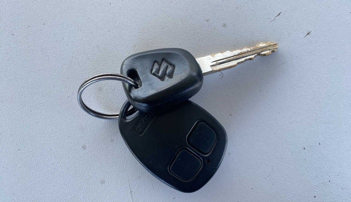 2013 Maruti Wagon R 1.0 LXI, Petrol, Manual, 75,868 km, Key Close Up