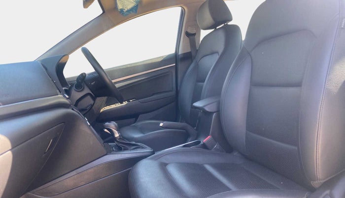 2019 Hyundai New Elantra 2.0 SX(O) AT PETROL, Petrol, Automatic, 14,129 km, Right Side Front Door Cabin