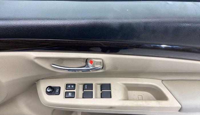 2018 Maruti Ciaz ZETA 1.4  AT PETROL, Petrol, Automatic, 22,234 km, Driver Side Door Panels Control
