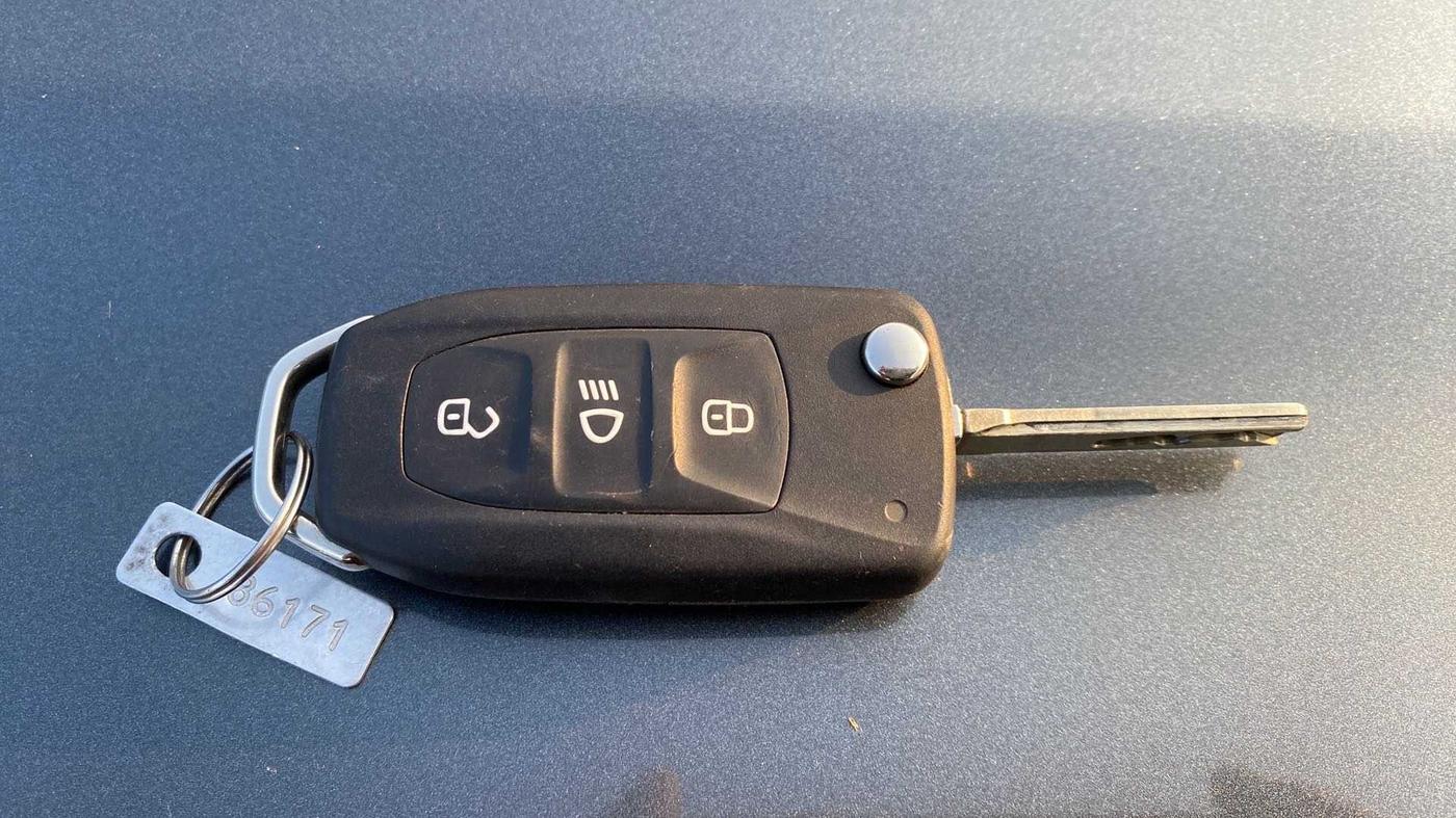 2022 Tata NEXON XZ PETROL, Petrol, Manual, 5,476 km, Key Close Up