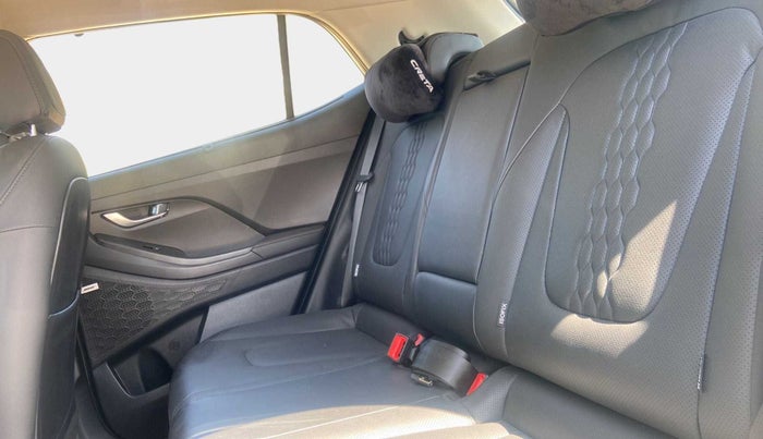 2022 Hyundai Creta SX (O) 1.4 TURBO DCT, Petrol, Automatic, 29,273 km, Right Side Rear Door Cabin