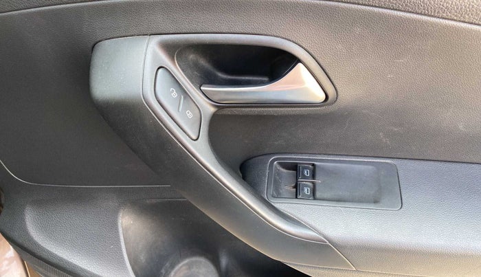 2019 Volkswagen Ameo TRENDLINE 1.0L, Petrol, Manual, 19,352 km, Driver Side Door Panels Control