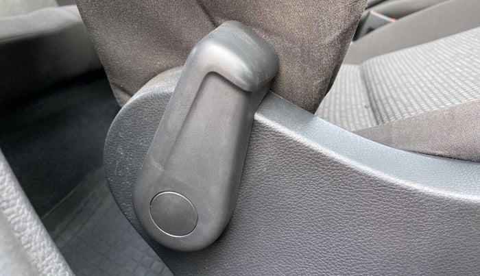 2019 Volkswagen Ameo TRENDLINE 1.0L, Petrol, Manual, 19,352 km, Driver Side Adjustment Panel