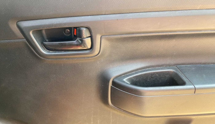 2021 Maruti S PRESSO VXI+, Petrol, Manual, 37,703 km, Driver Side Door Panels Control