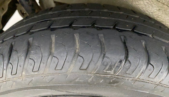 2017 Maruti Wagon R 1.0 VXI (O) AMT, Petrol, Automatic, 61,914 km, Right Rear Tyre Tread