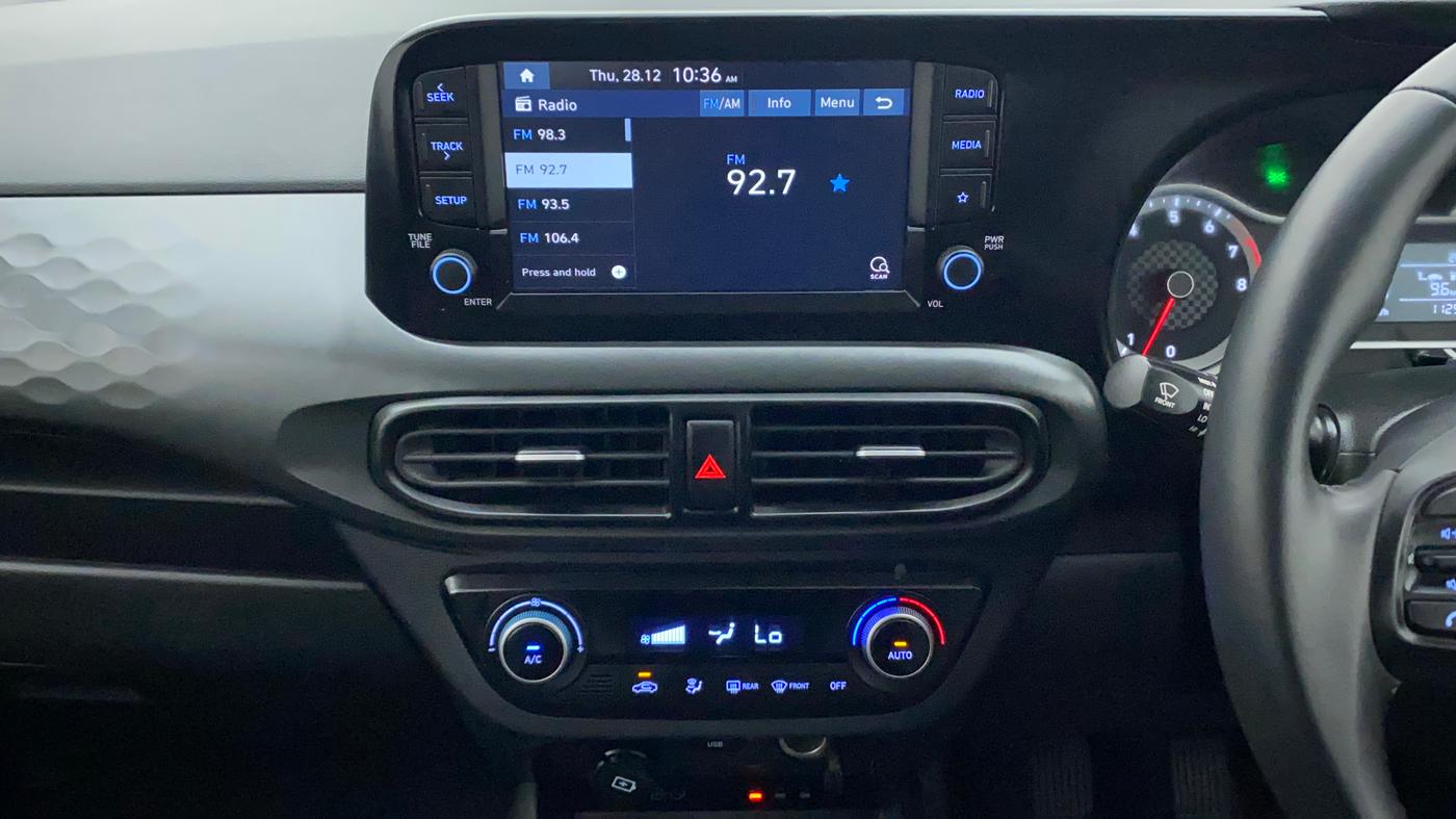 2022 Hyundai GRAND I10 NIOS SPORTZ 1.2 KAPPA VTVT DUAL TONE, Petrol, Manual, 11,295 km, Air Conditioner