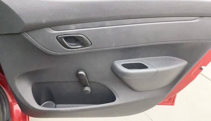 2015 Renault Kwid RXL, Petrol, Manual, 42,362 km, Driver Side Door Panels Control