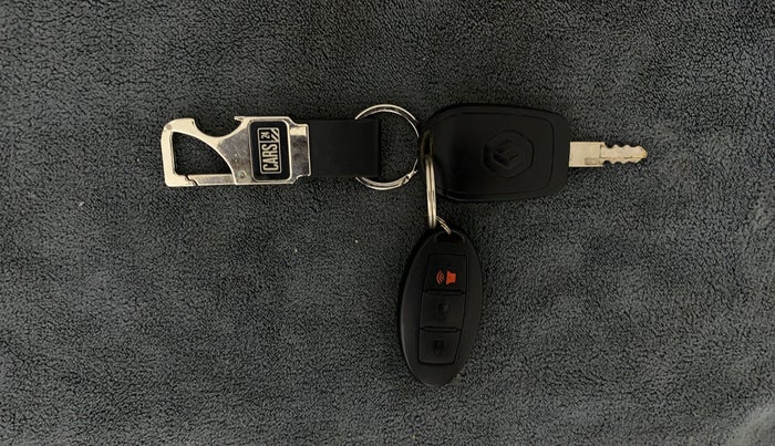 2015 Renault Kwid RXL, Petrol, Manual, 42,362 km, Key Close Up