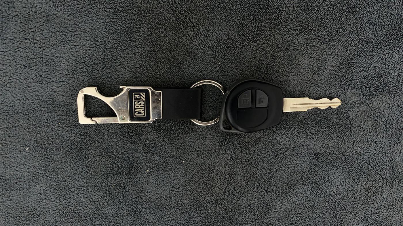 2013 Maruti Swift VXI, Petrol, Manual, 89,983 km, Key Close Up