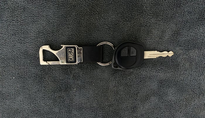 2013 Maruti Swift VXI, Petrol, Manual, 89,983 km, Key Close Up