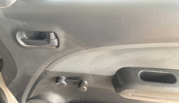 2010 Maruti Ritz LXI, Petrol, Manual, 44,637 km, Driver Side Door Panels Control