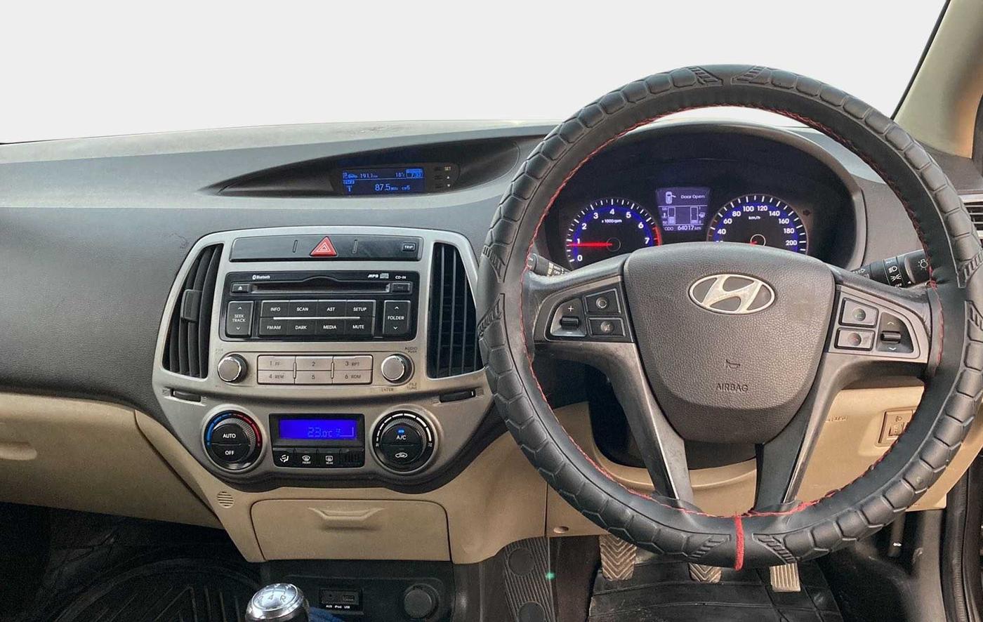 2014 Hyundai i20 ASTA 1.2, Petrol, Manual, 64,330 km, Steering Wheel Close Up