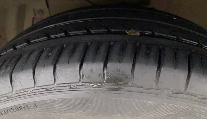 2020 Maruti Ciaz DELTA 1.5 SHVS MT PETROL, Petrol, Manual, 24,945 km, Left Front Tyre Tread